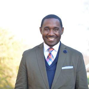 Meet your Posher, Warren